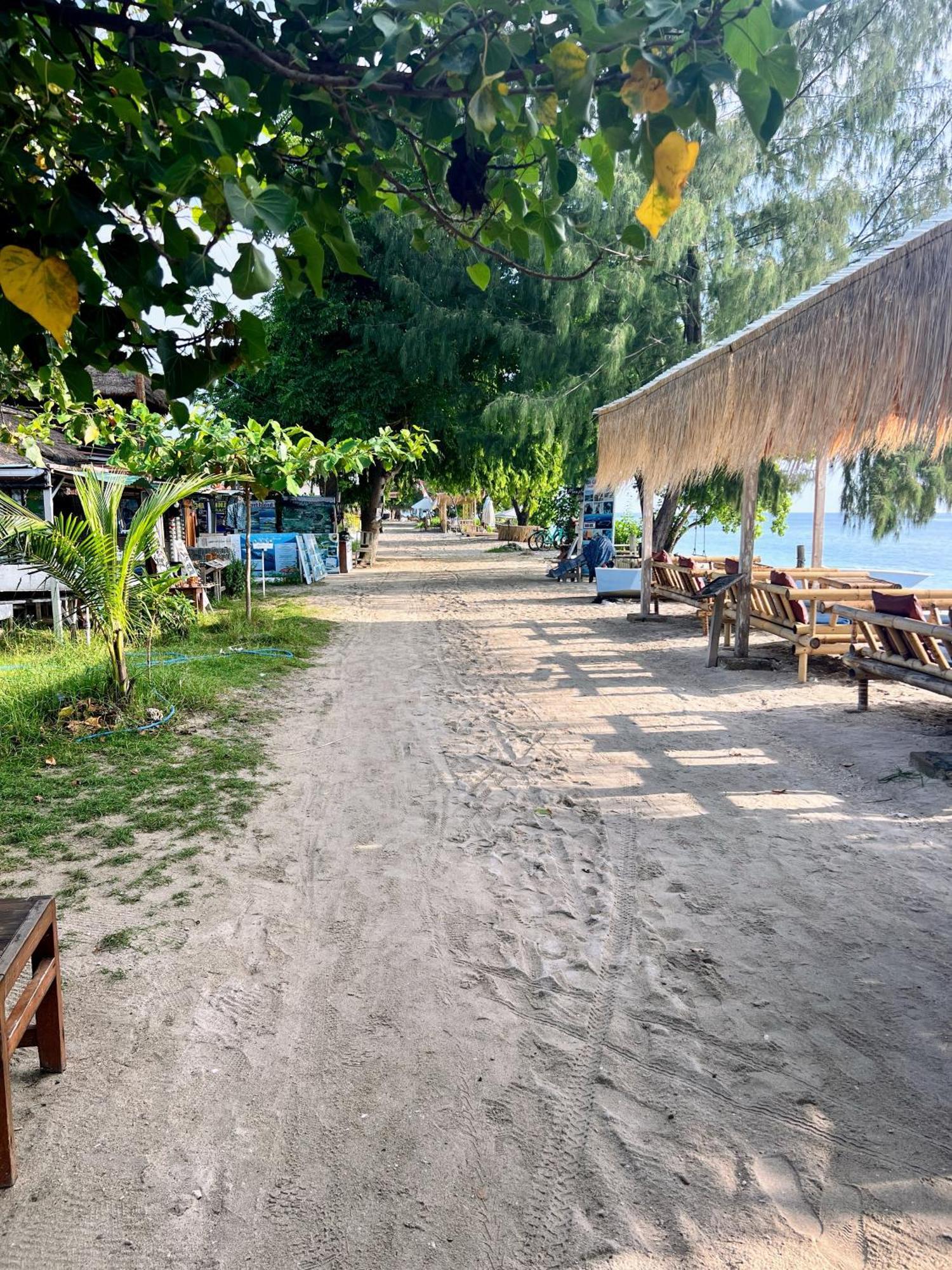 Villa Kayu Gili Air Buitenkant foto